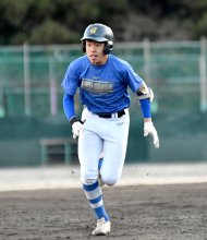 狙うは全打席アーチ　古口駿斗内野手　【聖地を駆ける　中央学院の頂戦】