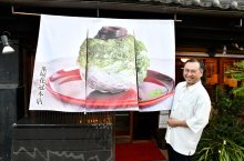 佐原、なぜかき氷激戦区？　「茶屋花冠本店」主人・食品学者松本青山さんに聞いてみた　夏の涼、町並みと相性良く　マップや催し、地域一丸　【ちば特　千葉日報特報部】