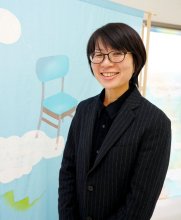 染料の透明感を作品に　銚子のろうけつ染め作家・稲森由夏さん（５２）　【ひと模様】