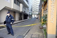 【詳報】路上に出血男性倒れ、意識不明　船橋　「男が馬乗り」目撃情報、行方追う　顔骨折、傷害事件か
