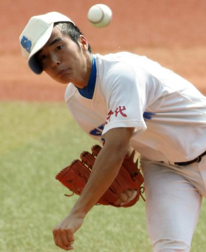 市原中央ー八千代松陰　６回途中１失点に抑えた八千代松陰の広瀬＝ＺＯＺＯマリン