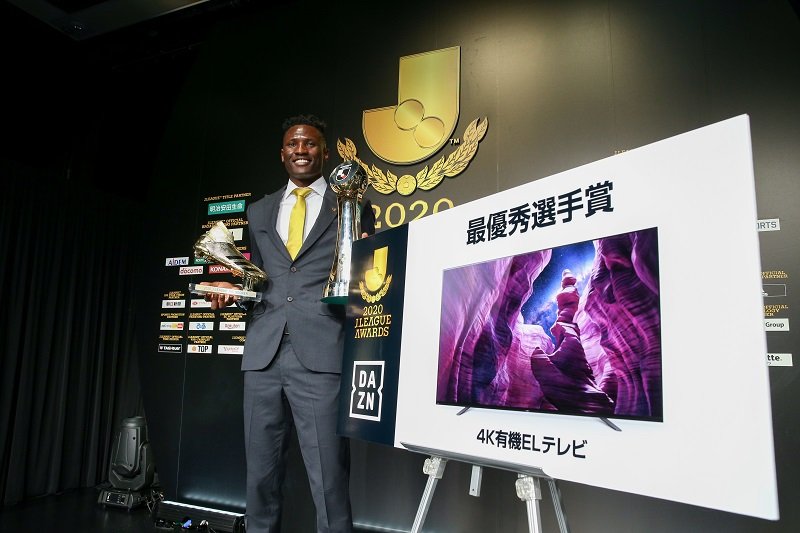 最優秀選手賞、得点王、ベストイレブンの３冠に輝いた柏・オルンガ（写真提供：Ｊリーグ）