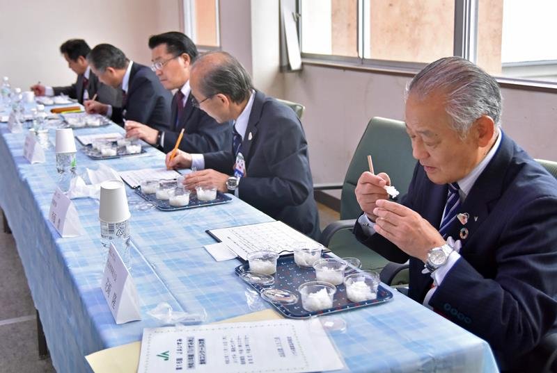 鈴木さん（大多喜町）が最優秀賞　いすみ米食味コンクール　４市町の３６７人出品