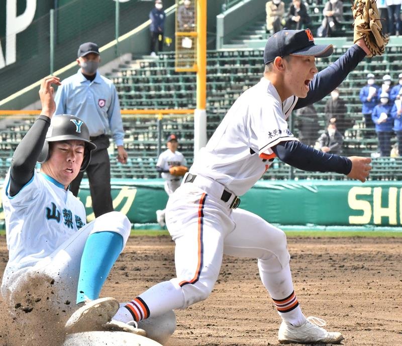 走塁意識の差でリード　明暗分けた延長１３回　【選抜高校野球　木更津総合だより】