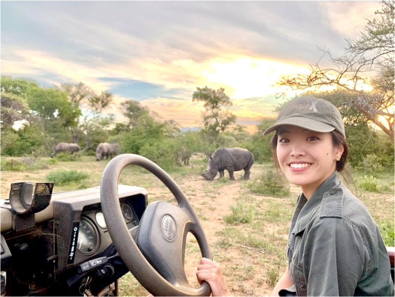 南アフリカで政府公認サファリガイドとして活躍する太田ゆかさん（千葉市動物公園提供）