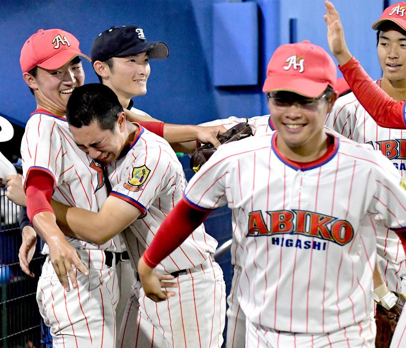 一足早く真剣勝負で勇姿　「人生最後」の登板も　商大付と我孫子東　全国高校野球千葉大会