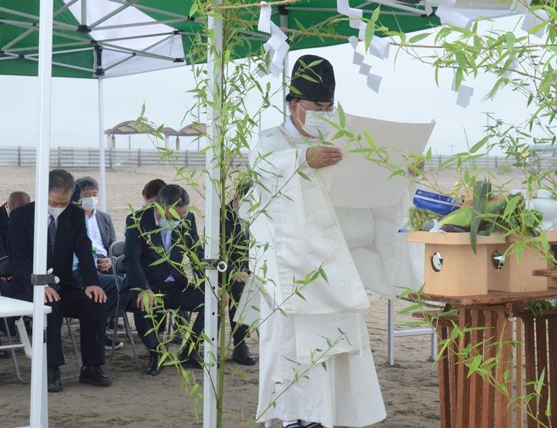 "待望の夏"到来も不安は晴れず　夷隅地域雨の中で海開き　コロナ「第７波」が影