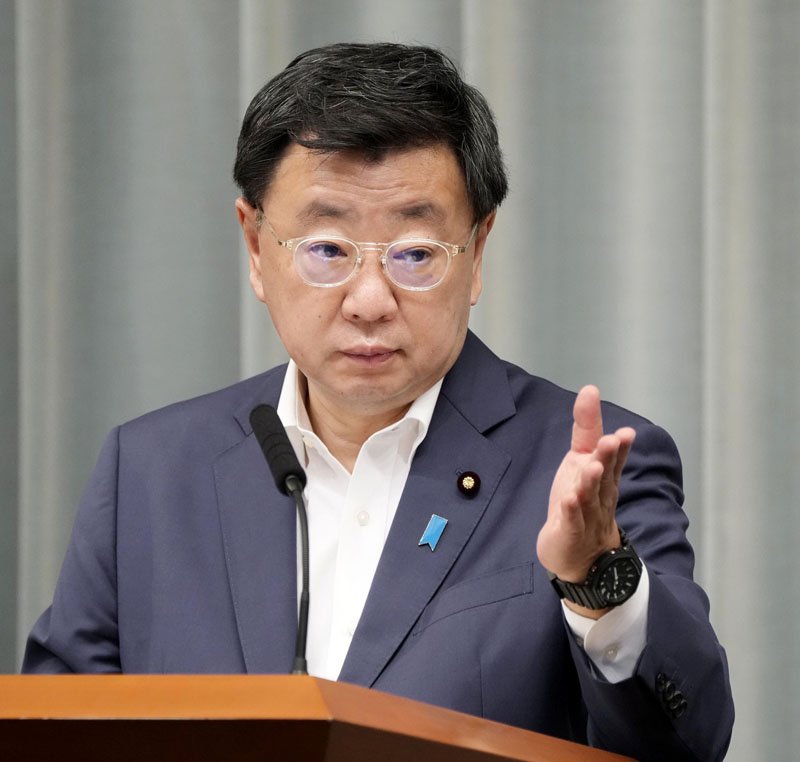 松野官房長官＝２２日、首相官邸