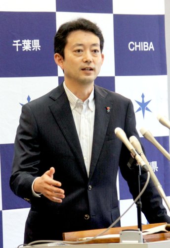 コロナ分類　首長発言相次ぐ　第７波急拡大　「５類引き下げを」医療ひっ迫　「今変更はリスク」慎重論も