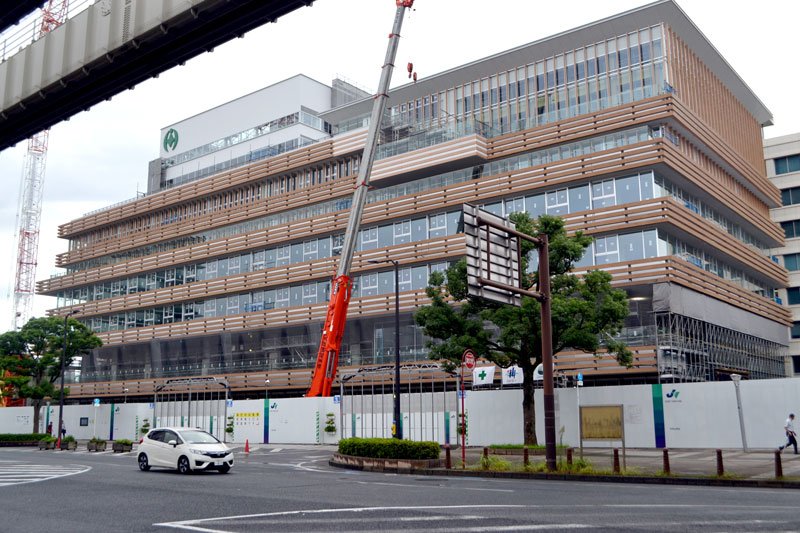 「ＺＥＢ　Ｒｅａｄｙ」の認証を取得した千葉市の新市庁舎。来年１月末に完成の予定＝７日、千葉市中央区