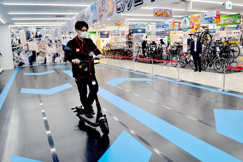 ビックカメラ千葉駅前店、きょう１日オープン　家電やおもちゃ、初のキックボード試乗場も　地域活性化目指す
