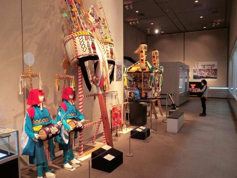 浜辺を馬が駆ける　神輿を池に投げる　千葉特有「お浜降り」に焦点　千葉県中央博物館　多彩な形態と魅力紹介