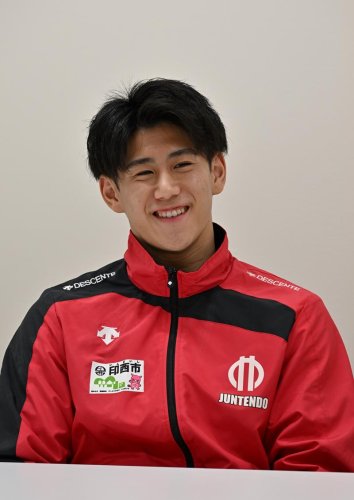 インタビューに応じる橋本大輝さん＝昨年１１月２４日、印西市
