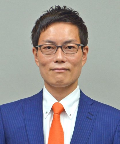 秋本真利氏