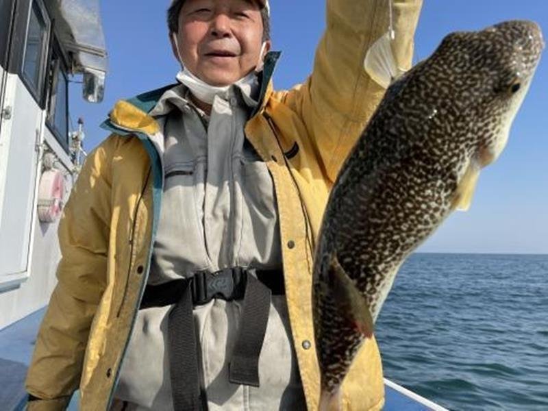 勝浦、ヤリイカ爆乗り　太東、フグ快釣　【今週の釣果】