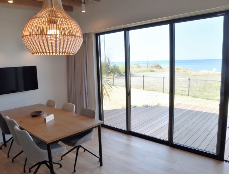 館山の海が広がる１棟貸しオフィス　市内ホテルでオープン　ワーケーション一層推進
