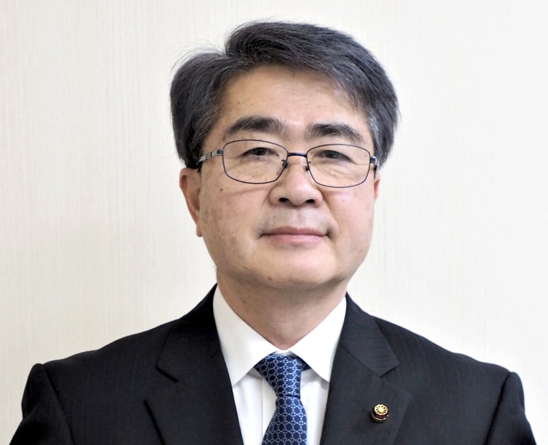 鶴岡大治氏
