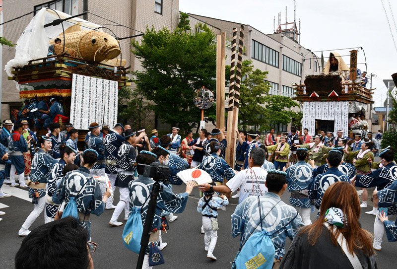 【動画あり】佐原の大祭夏祭り開幕　大人形の山車、勇壮に練り歩く　ユネスコ無形文化遺産　４年ぶり「のの字廻（まわ）し」