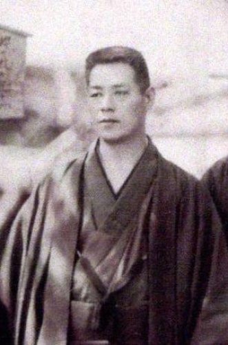 福田村事件　生き残った少年を自宅に泊めた刑事　子孫が墓前で祈り　野田　命の大切さ学ぶ機会に　関東大震災１００年
