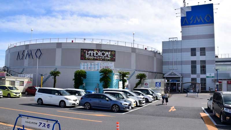 茂原市立図書館の移転入居先として検討されている茂原ショッピングプラザアスモ＝３０日、同市