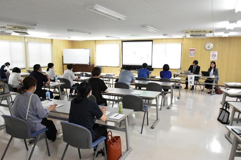 インボイス制度と電子帳簿保存法改正をテーマにしたセミナー＝君津市
