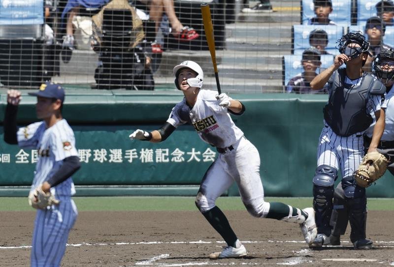 専大松戸、終盤しぶとく　第１０５回全国高校野球選手権大会