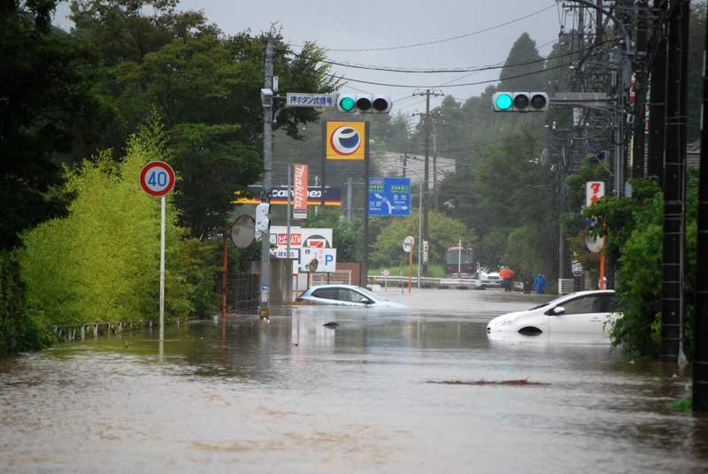 【速報】市原市で最高警戒レベル「緊急安全確保」発令　千葉県内８日午後も大雨続く　長柄町では冠水で車が立ち往生　台風１３号