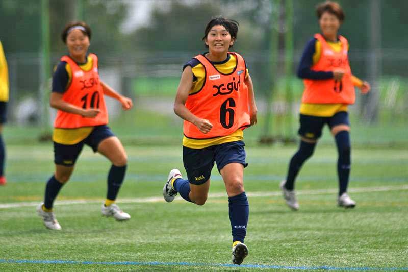 トレーニングするジェフ千葉レディースの千葉玲海菜＝千葉市内