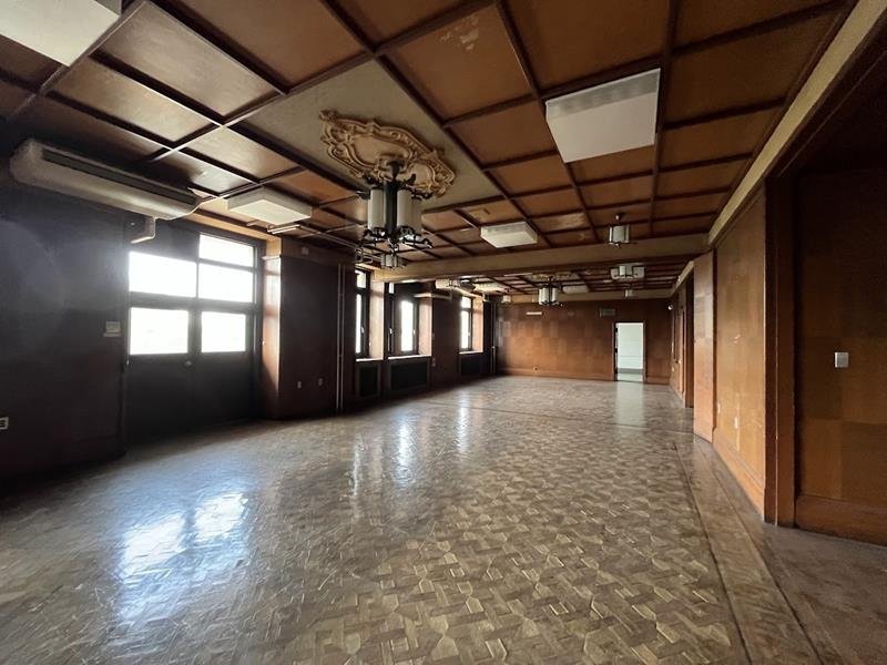 千葉大旧医学部本館　“東洋一”の病院後世に　閉館２年、保存求める声　豪華内装、患者配慮も
