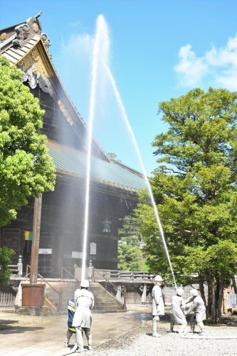 参拝客の避難、迅速に　成田山新勝寺　自衛消防隊ら訓練