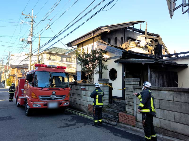 【動画あり】千葉市中央区で住宅火災　焼け跡から遺体　居住６０代男性と連絡取れず