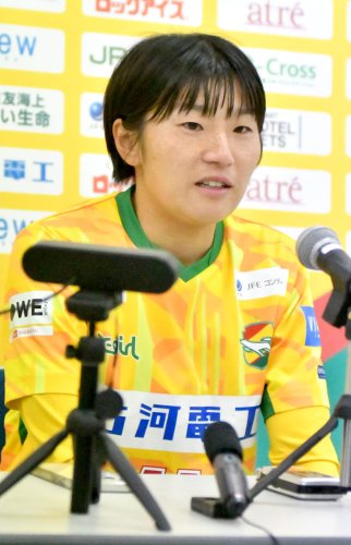 【一問一答あり】玲海菜世界へ羽ばたけ　チーム、サポーターに見送られ　海外移籍でセレモニー　ジェフ千葉レディース