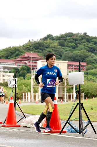 レースを走る仲田さん（船橋市提供）