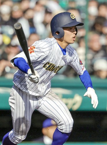 夢舞台ナイン躍動　臆せず持ち味存分に　中央学院うれしい初勝利　第９６回選抜高校野球　【プレーバック】