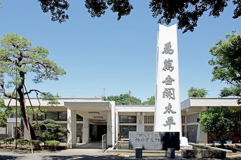 関宿町（現野田市）出身の元首相を顕彰する「鈴木貫太郎記念館」は２０１９年１０月の台風被害以来、臨時休館が続いている＝２０１５年７月撮影（同市提供）
