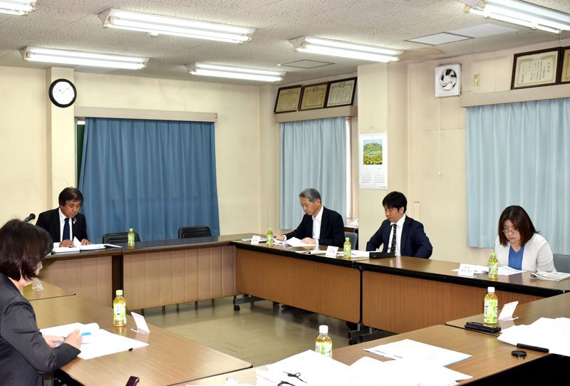 収支決算案など３議案を承認した千葉日報福祉事業団の２０２４年度理事会＝２２日、千葉市中央区
