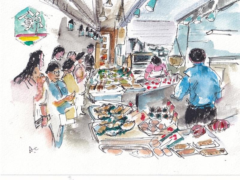 活気あふれる錦市場の魚屋さん（京都市）

