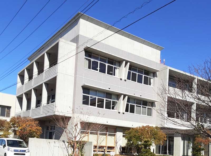 木更津看護学院が入る建物＝２０２２年２月、木更津市