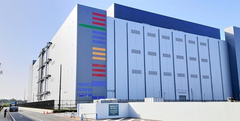 米グーグルが昨年４月に国内で初めて開設したデータセンター。大手ＩＴ企業からの固定資産税が豊かな財政を支えている＝印西市鹿黒南
