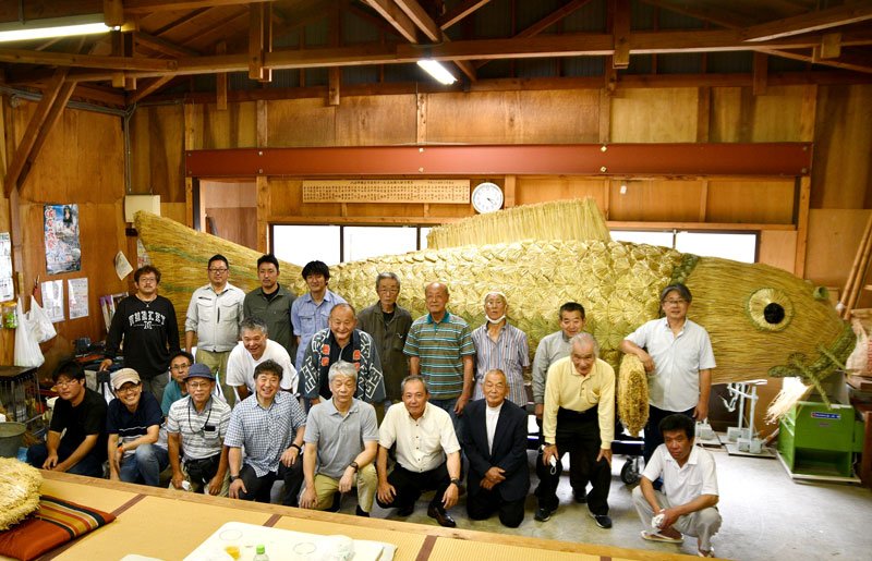 山車飾りの鯉５年ぶり新調　１２日開幕　大祭で金色の姿披露　香取・八日市場区　制作２カ月完成までの歩み