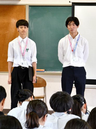 地域の仕事、やりがい学ぶ　多古高で進路講話会　町役場に今春入庁卒業生や社長迎え
