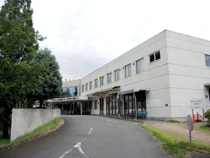 徳洲会への跡地売却契約が締結された旧松戸市立福祉医療センター東松戸病院＝昨年７月、松戸市