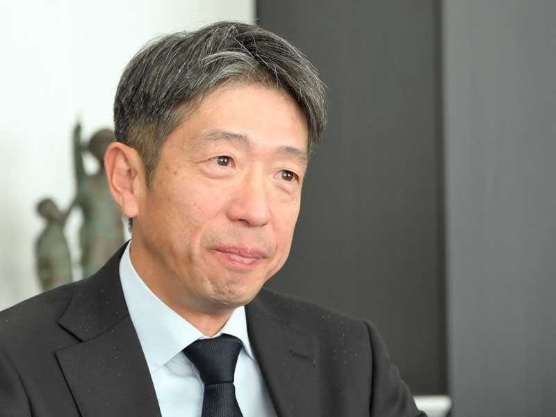 千葉日報社のインタビューに応じる宮沢忠孝県警本部長
