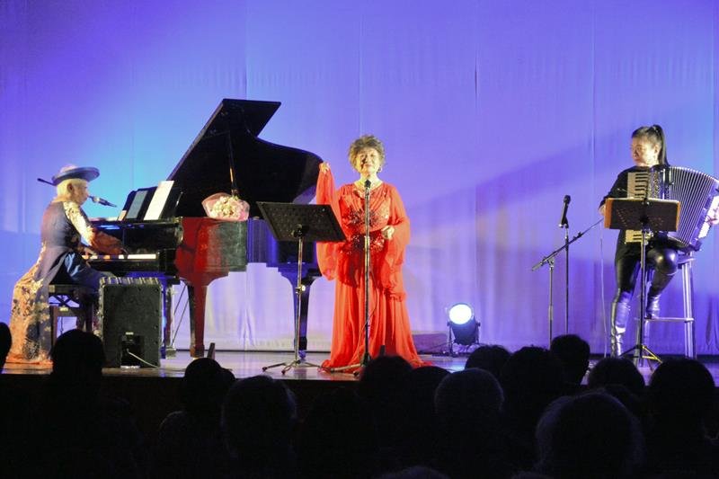 音楽で能登復興支援　世界的ジャズピアニスト熱演　御宿チャリティーコンサート