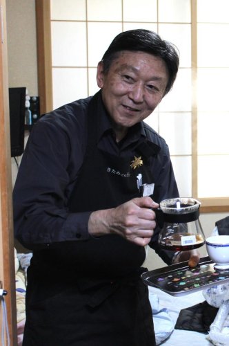コーヒー届け“恩送り”　出張カフェでいれたて提供　介護受ける人らに特別な時を　八千代で専門店１０年経営　北見義弘さん（６９）