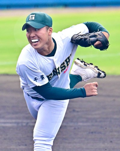 ７回途中まで投げて無失点だった専大松戸・伊藤

