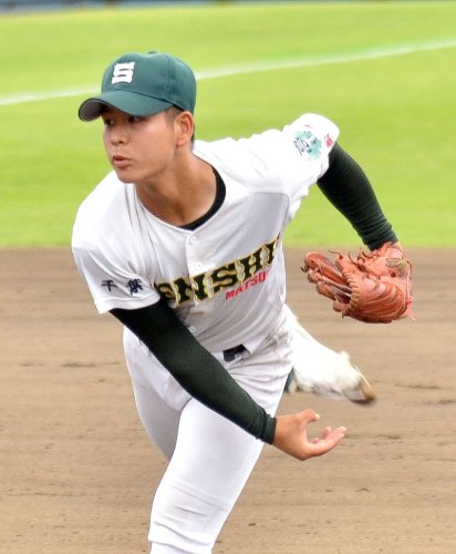横浜との準決勝で２番手で登板した専大松戸・黒田
