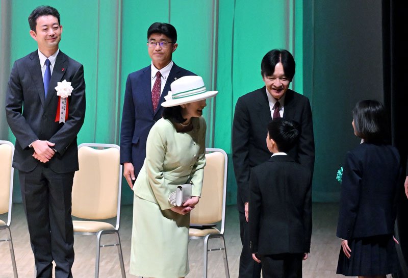 秋篠宮ご夫妻、松戸で植樹　みどりの愛護のつどい　「貴重な緑を守り、次世代に」