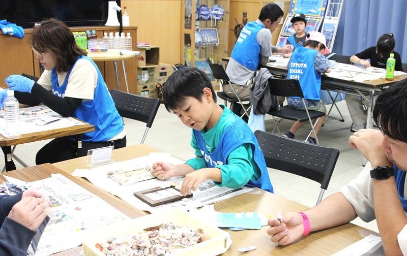 ウミホタルの発光に驚き　貝殻フォトフレーム作りも　トヨタソーシャルフェス　館山