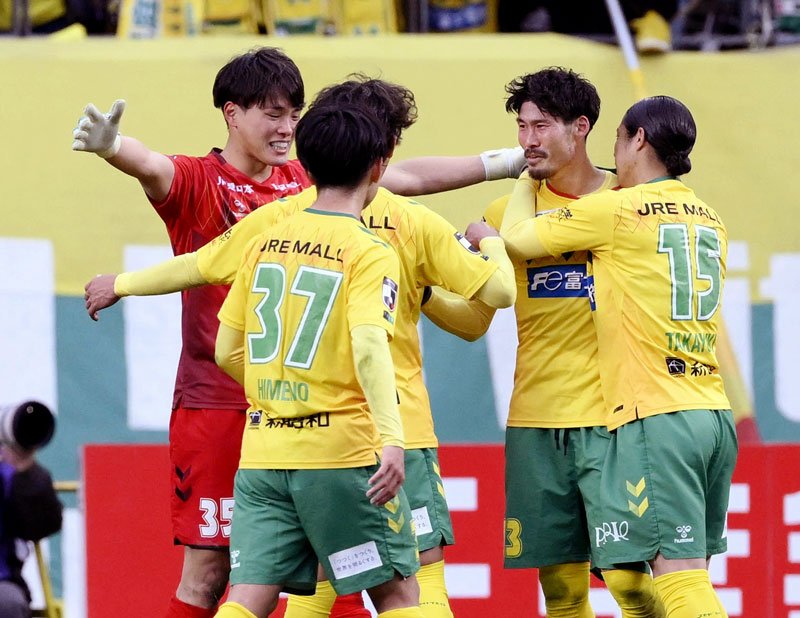 耐えた、決めた、勝った　黄色いフクアリ歓喜　Ｊ１昇格ＰＯ決勝　ジェフ千葉